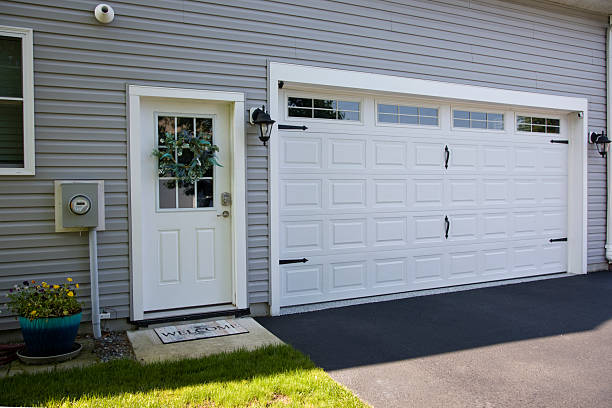 24/7 Emergency Garage Door Panel Replacement experts in Franklin County County, MS